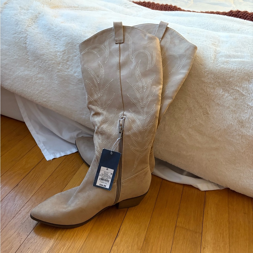 Women’s universal thread cowboy boots tan
